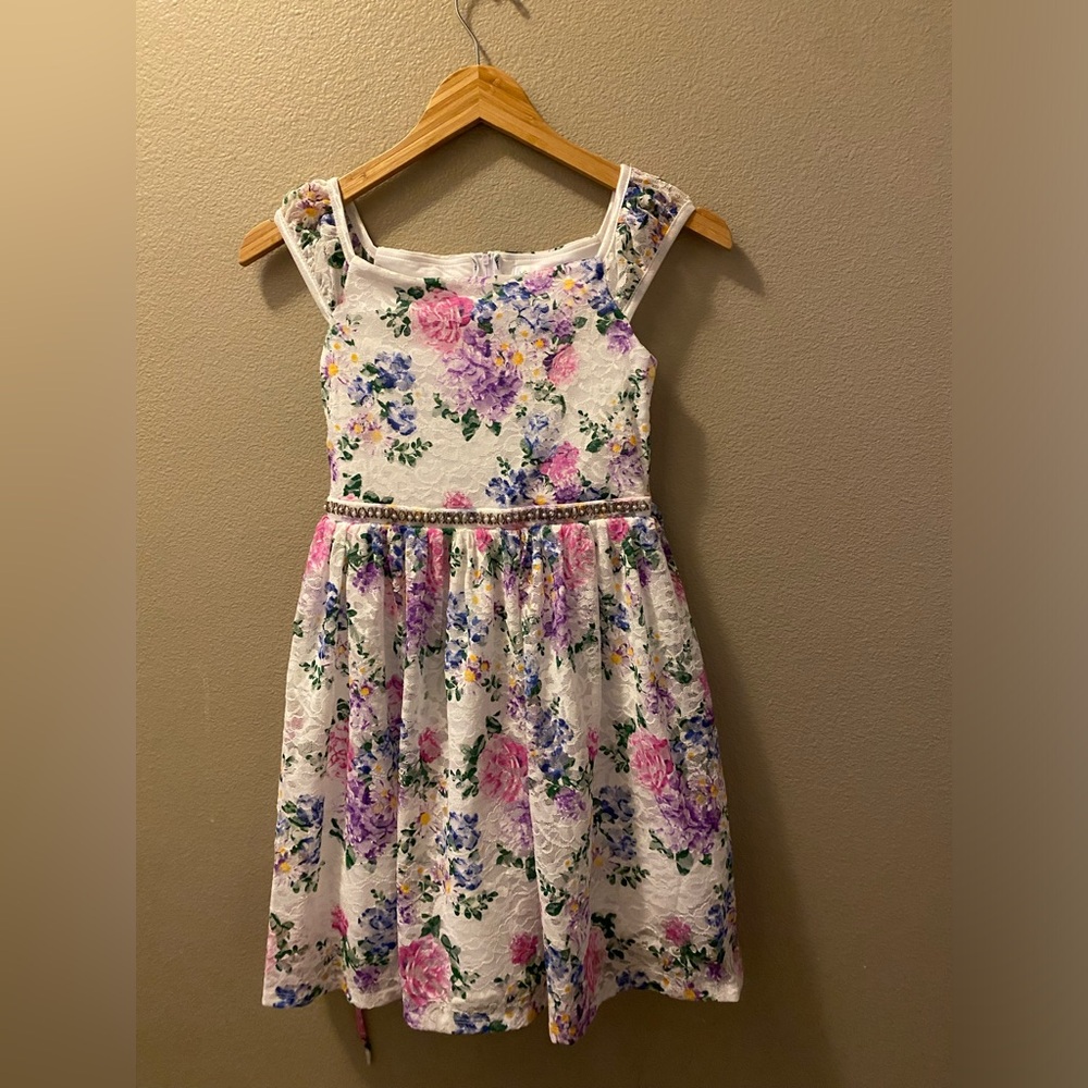 Girls dress